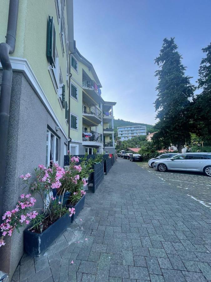 Apartman Mare Opatija Exterior foto